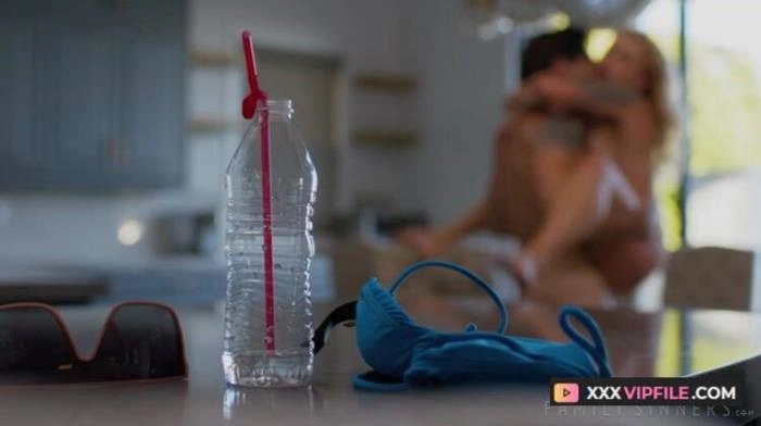Paris White - Family Cheaters 3 Episode 4 - Seduced (394.4 MB) SD