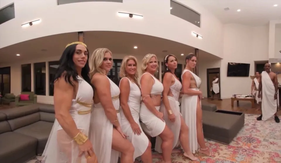 Feral Orgy Night: Hotwife Tour Toga Party with Angel Minx and Friends FullHD 1080p - XXX Porn Video on XXXVipFile